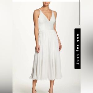 Dress the population ALICIA Romantic V-neckline midi dress